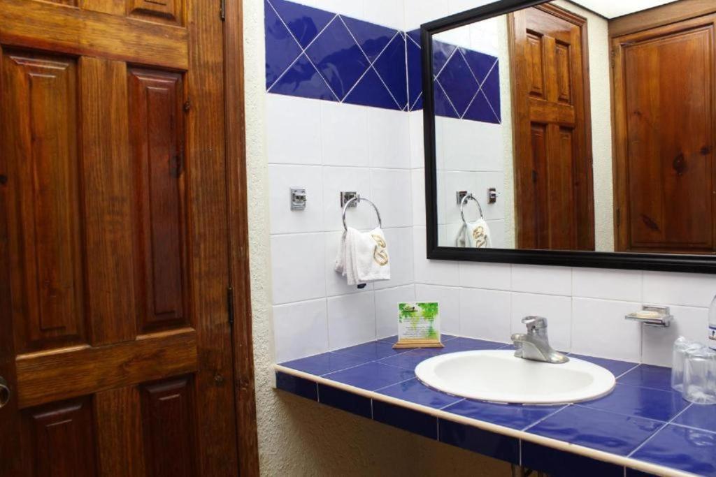 Standard Twin Room,1360307114:JPEG