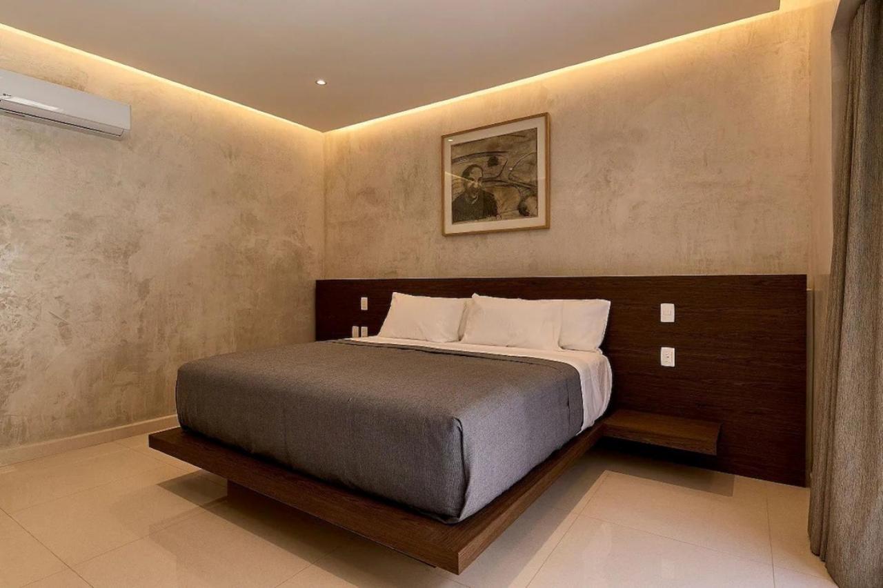 Estudio con cama extragrande