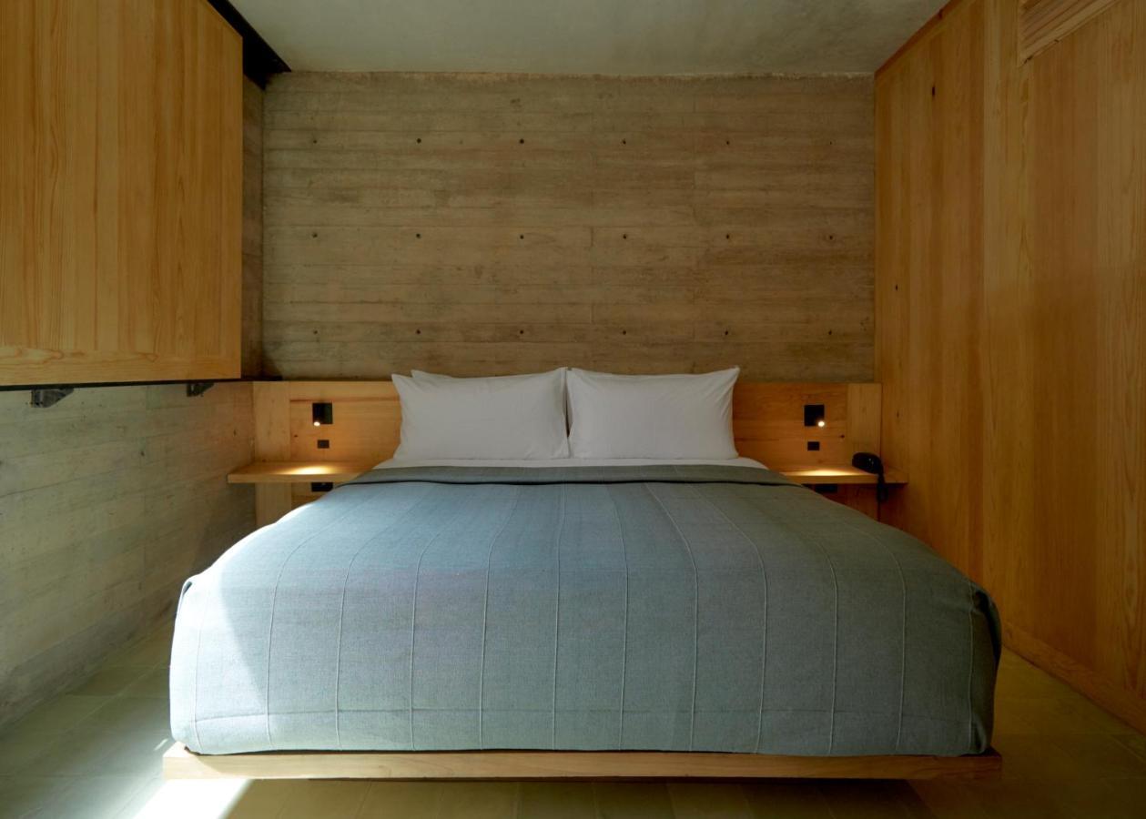 Habitación con balcón