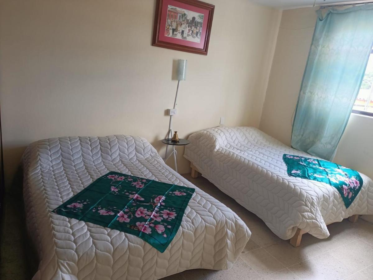 Habitación Familiar con baño privado