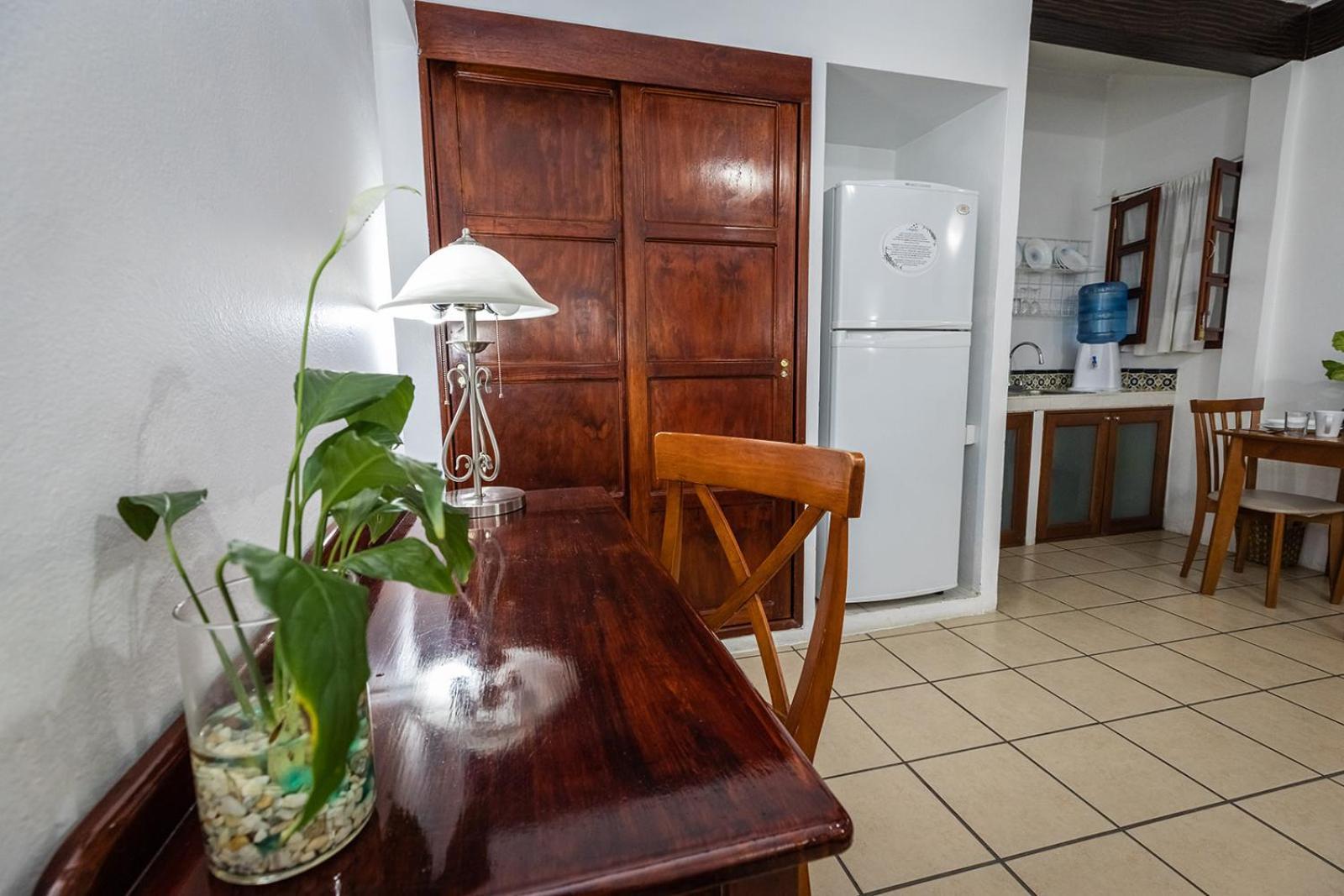 Suite,1704964411:JPEG