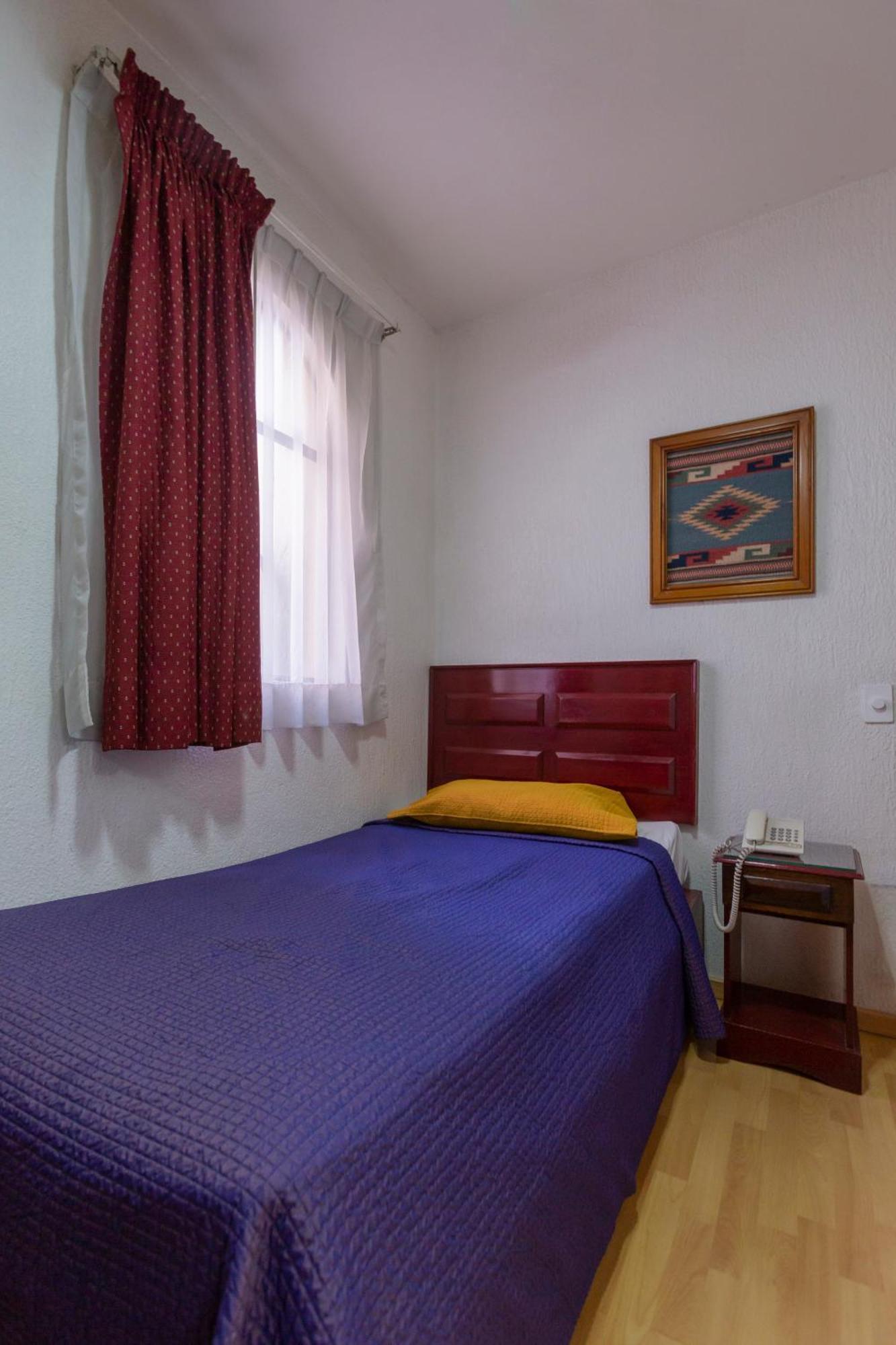 Single Room,1739440301:JPEG