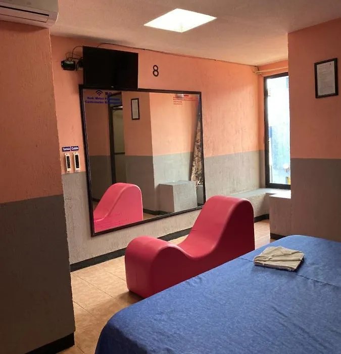 Motel Flamingos-1