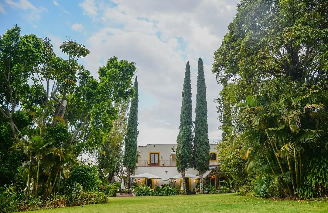 Hotel Hacienda Los Laureles-1