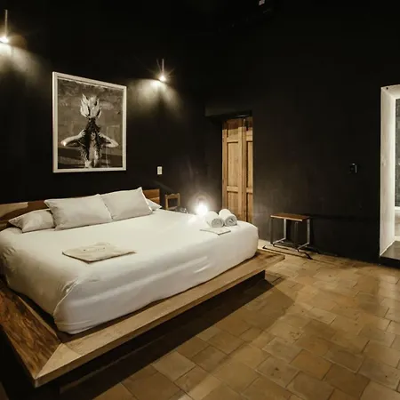 Hotel Sin Nombre-2