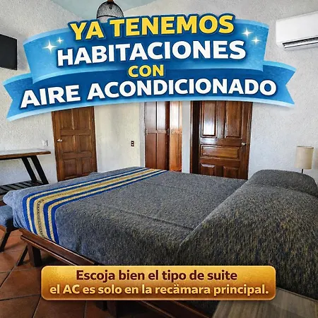 Hotel Suites Del Centro-3